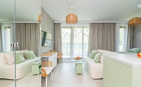 APARTAMENTY MIERZEJA - STEGNA PARK STUDIO, 500 m od plaży, bezpłatny meleks